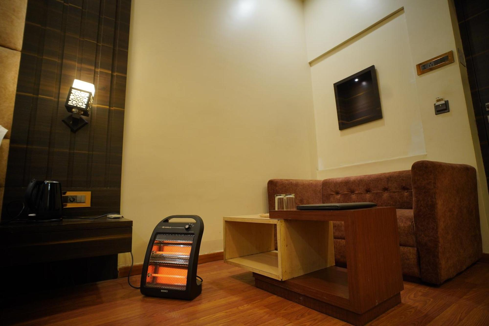 Hotel New Grand Deoghar Kültér fotó